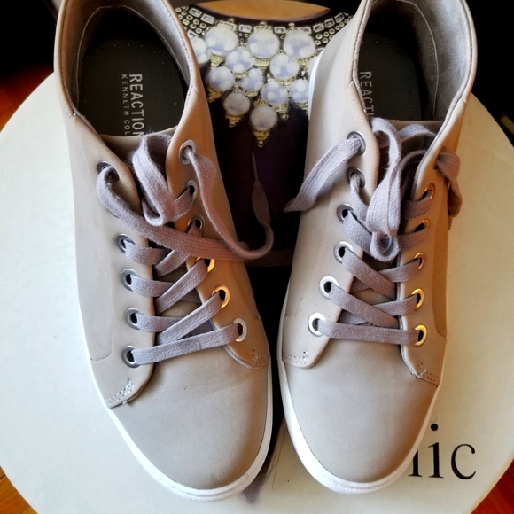 Kenneth Cole Sneakers - Picture 1 of 3
